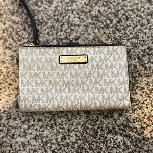 Micheal Kors wallet